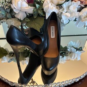 Steve Madden Classic Black Heels